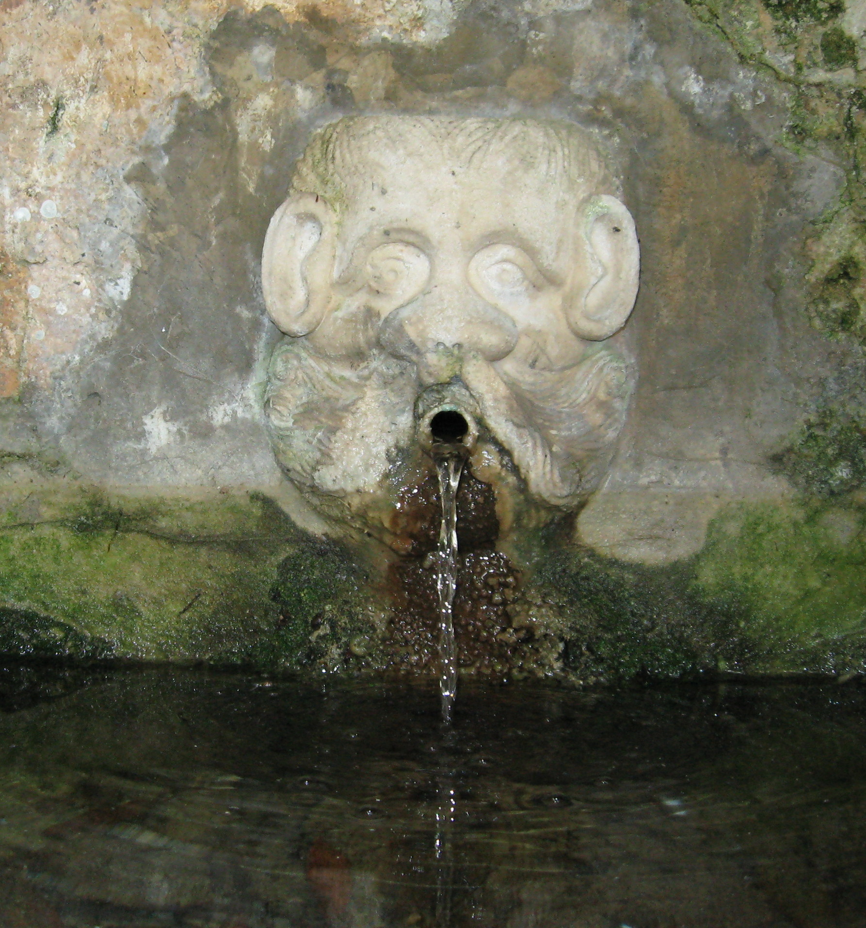 Carranca do século XVI, corrente subterrâneo da água