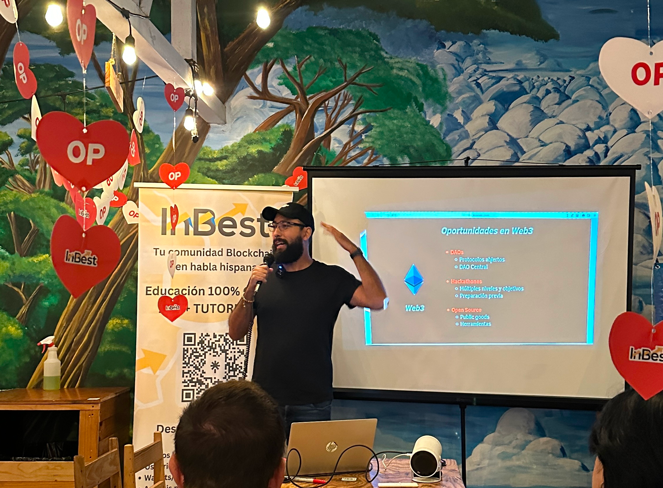 Alfredo Bonilla talking about Web3 Opportunities