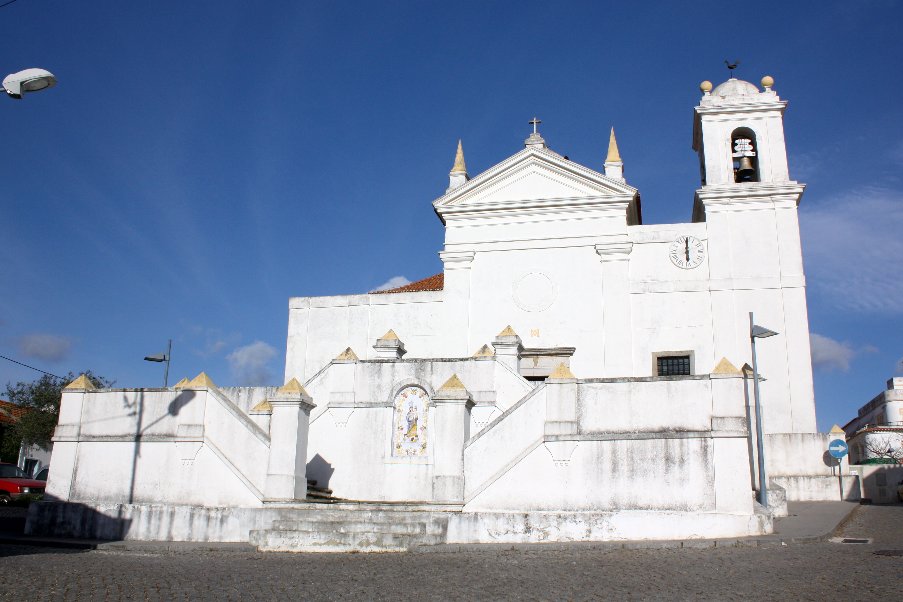 Nova Igreja Matriz de Aljezur, inaugurada no século XIX. 