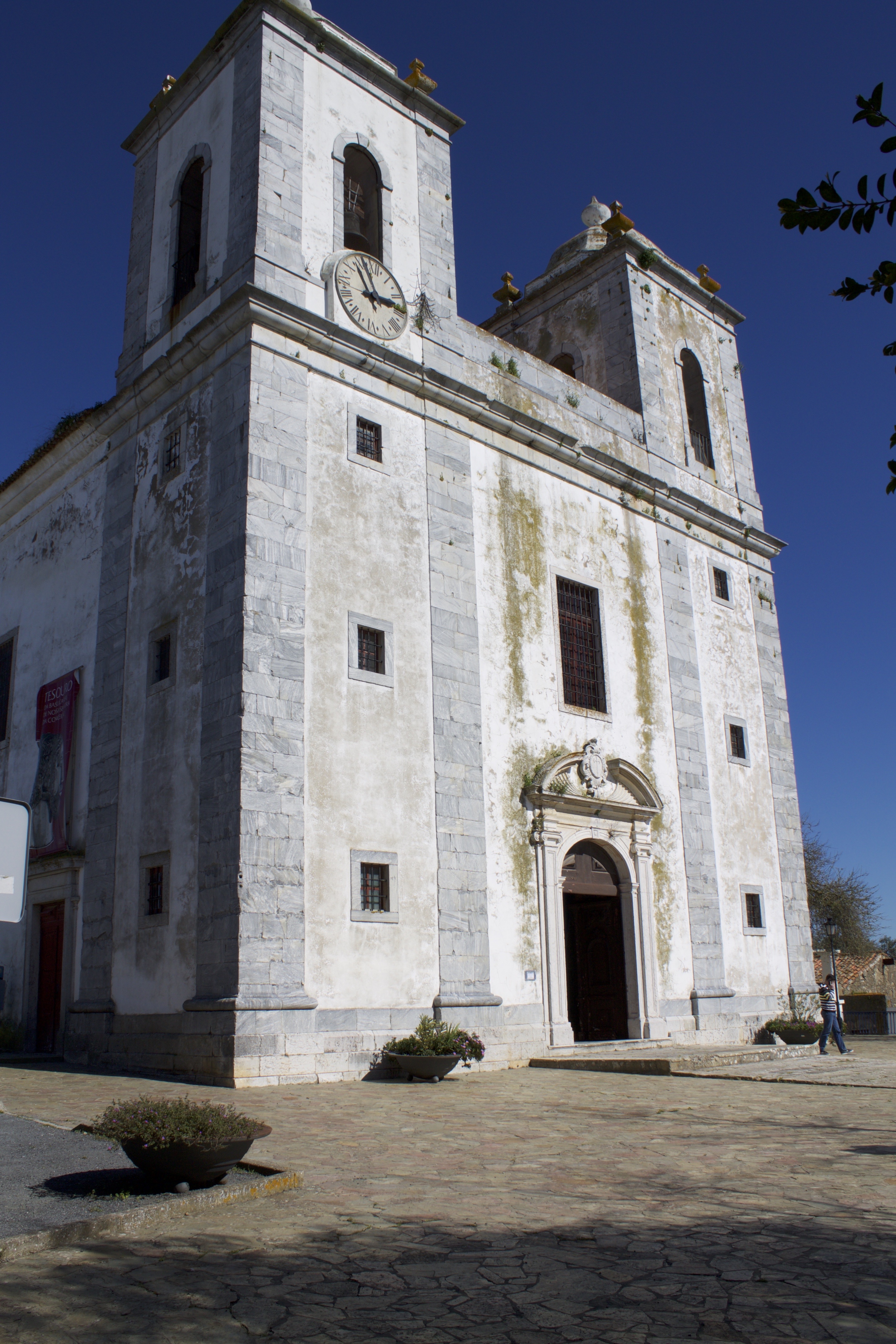 Fachada principal da basílica, em 2017.