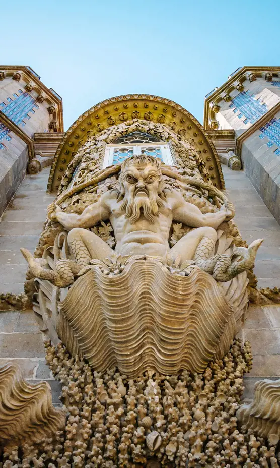 Palácio Nacional da Pena: Tritão, alegoria da Criação do Mundo.