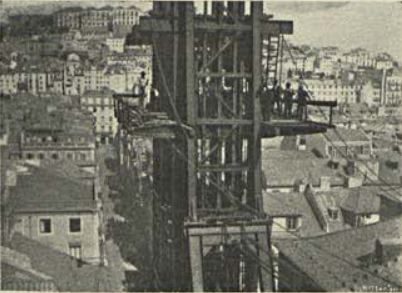 Situação antes de se iniciar a manobra, com o viaduto ainda na vertical e paralelo à torre do ascensor, enquanto que o pilar central estava na diagonal