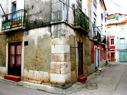 Edificio no anúncio da recuperação