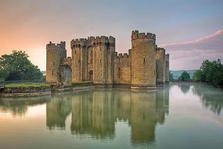 https://www.historyonthenet.com/medieval-castle