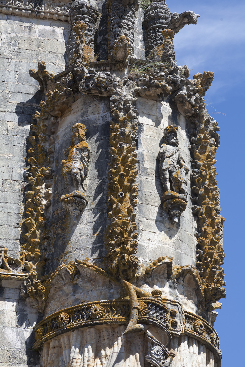 Fachada ocidental da igreja (pormenor)