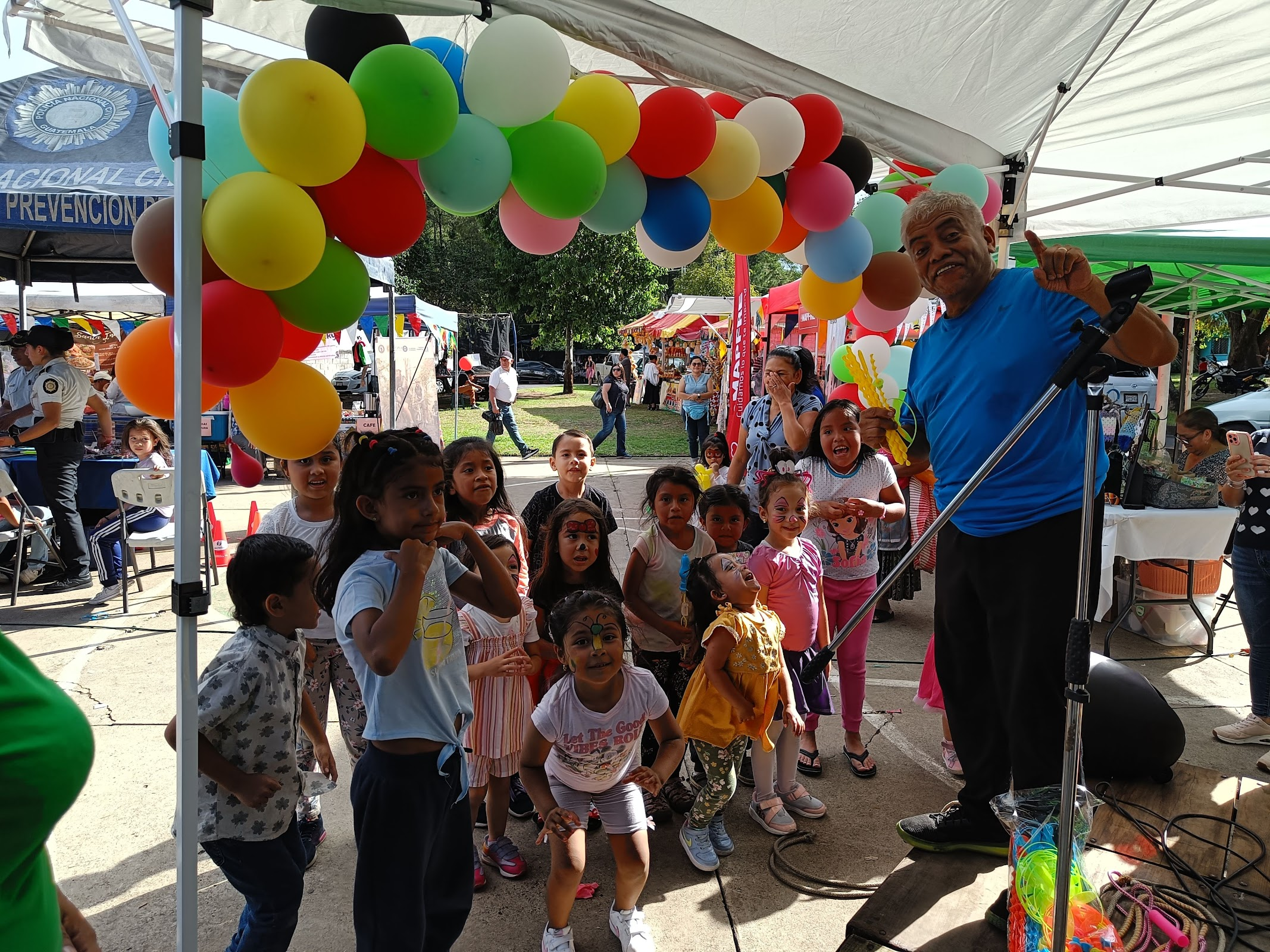Carlos Gonzalez, animador para niños.