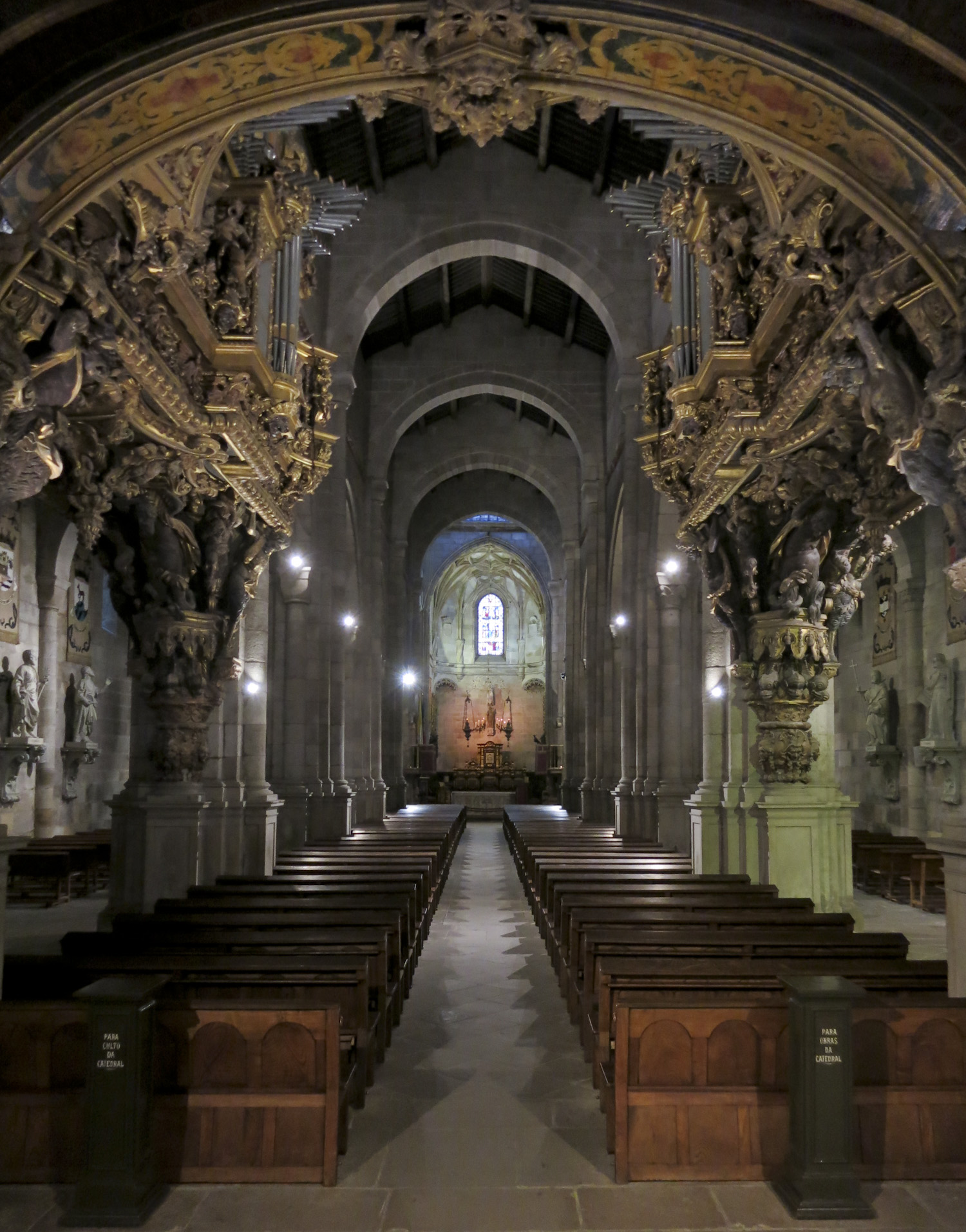Interior da Sé de Braga.