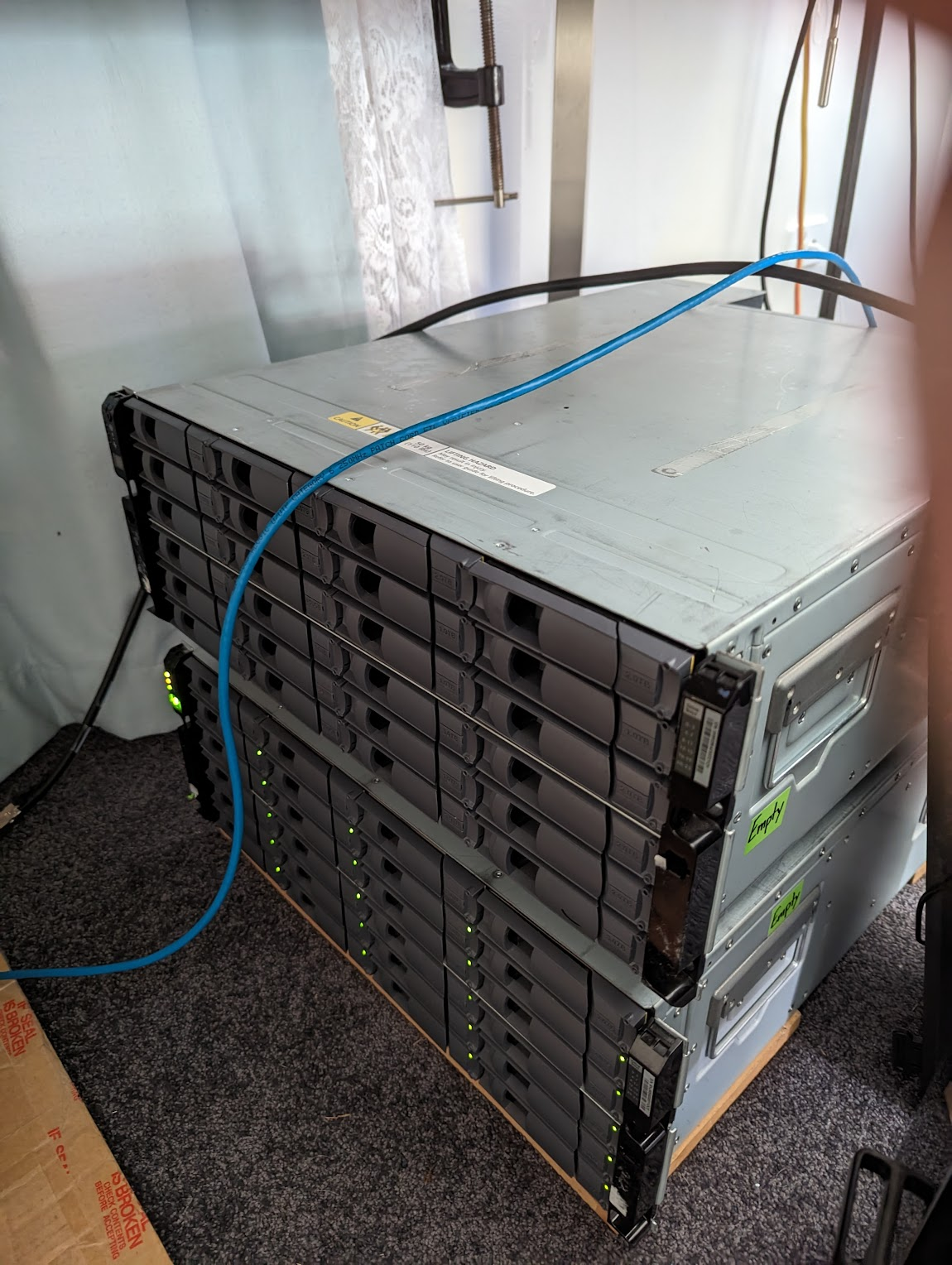 I just noticed the "empty" sticker at the bottom NetApp, which probably needs removing 😎