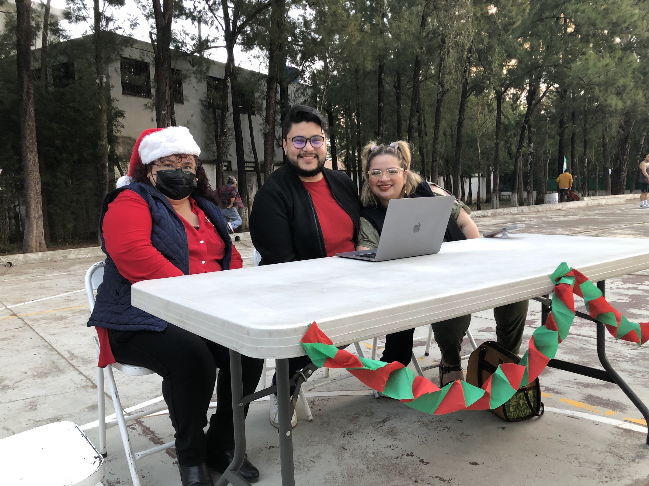 Jueces de los talentos: Claudia Castañaza, Hector Acorza y Silvia Bran