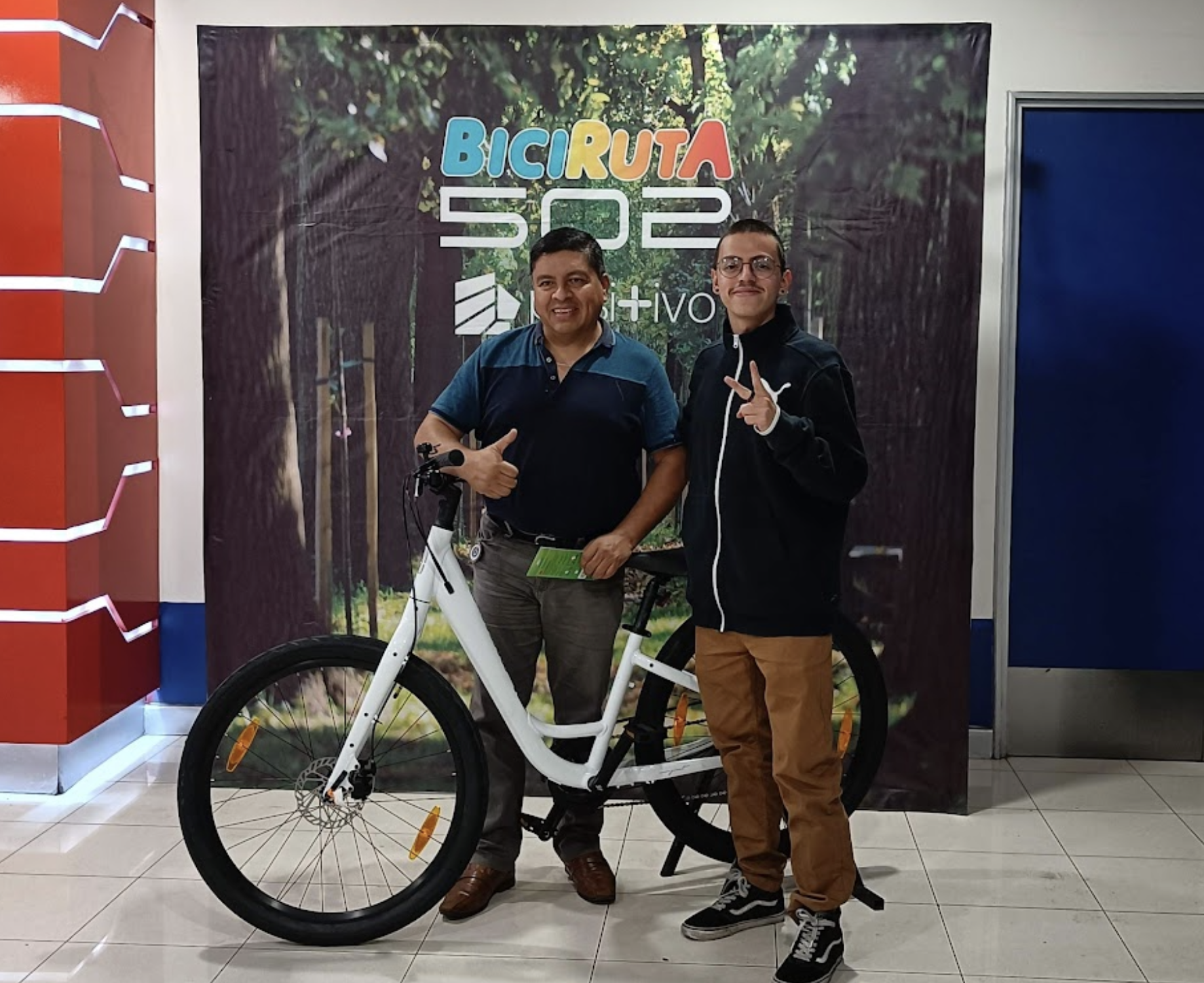 Luis del Cid, Fundador de BikeTour TK2 y Chepe Herrarte, miembro del CÜB3.