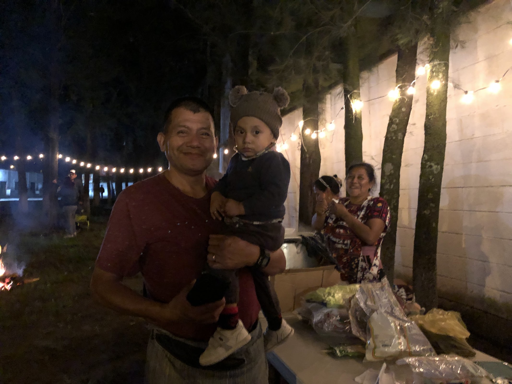 Doña Silvia, Don Joaquin y su familia, vecinos de la colonia Centroamérica, nos prepararon un delicioso ponche para la actividad.