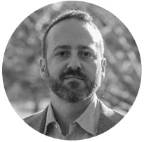 开发总监：Alex Firmani  