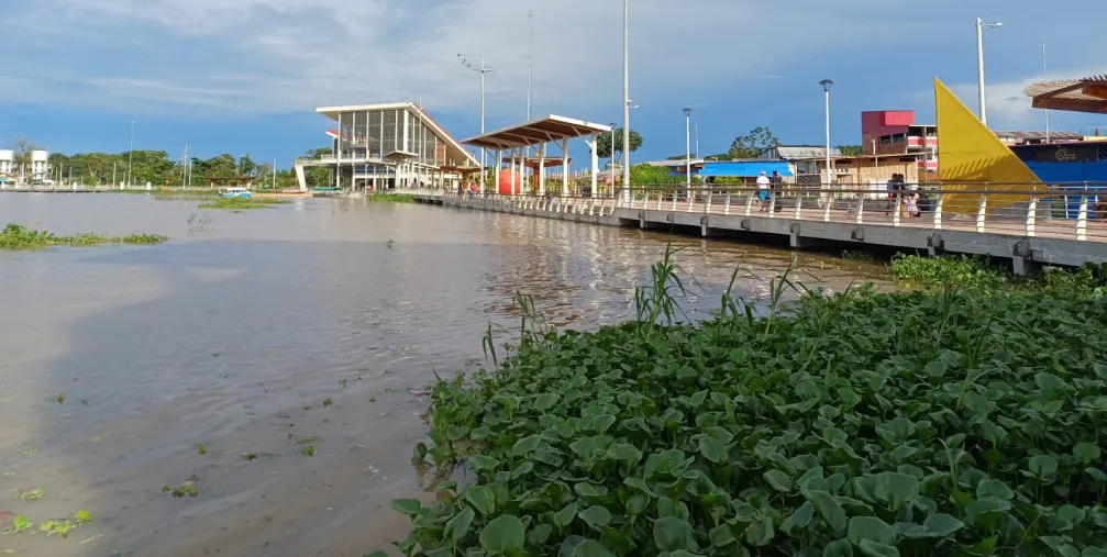 The waterfront in Pucallpa on which the KenéCafé sits.